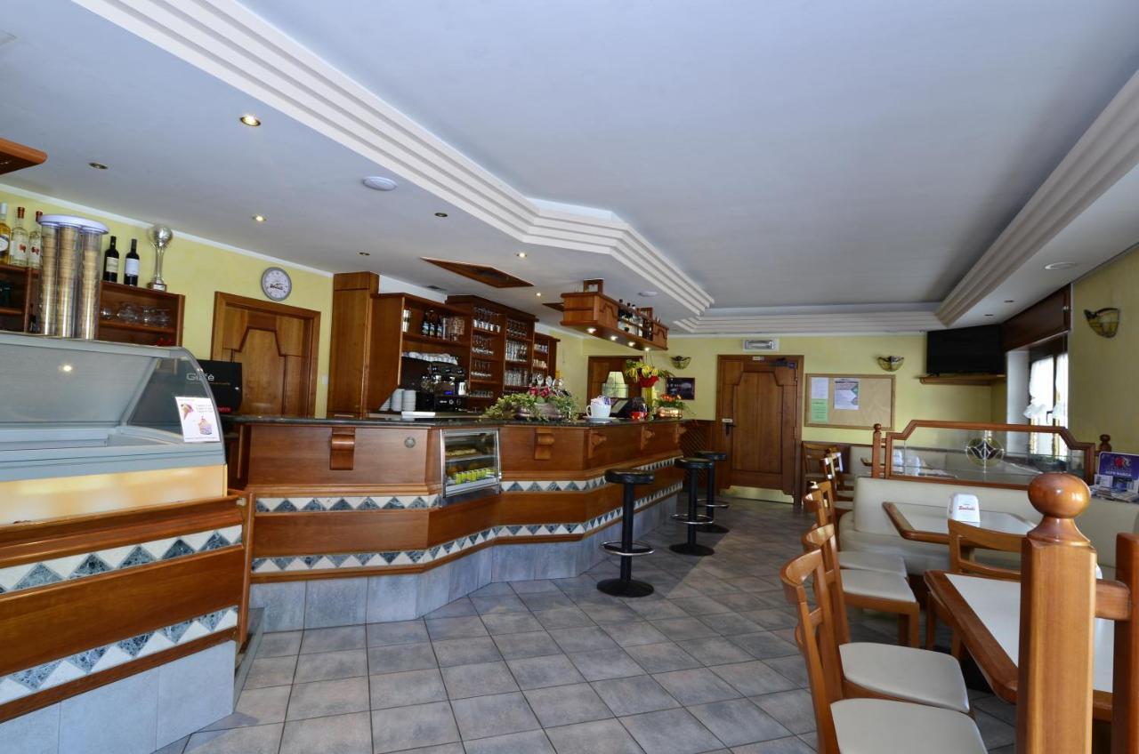 Locanda Ridevert Hotel Tione di Trento Ngoại thất bức ảnh