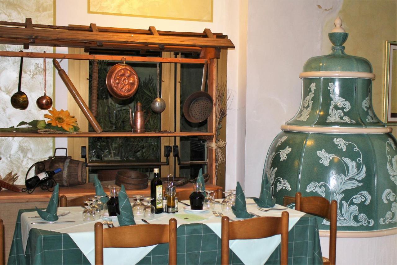 Locanda Ridevert Hotel Tione di Trento Ngoại thất bức ảnh