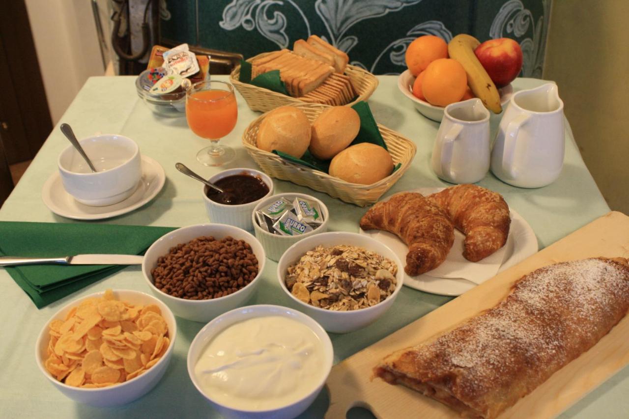 Locanda Ridevert Hotel Tione di Trento Ngoại thất bức ảnh